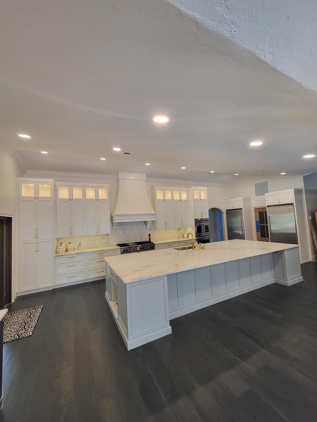 Classic white kitchen